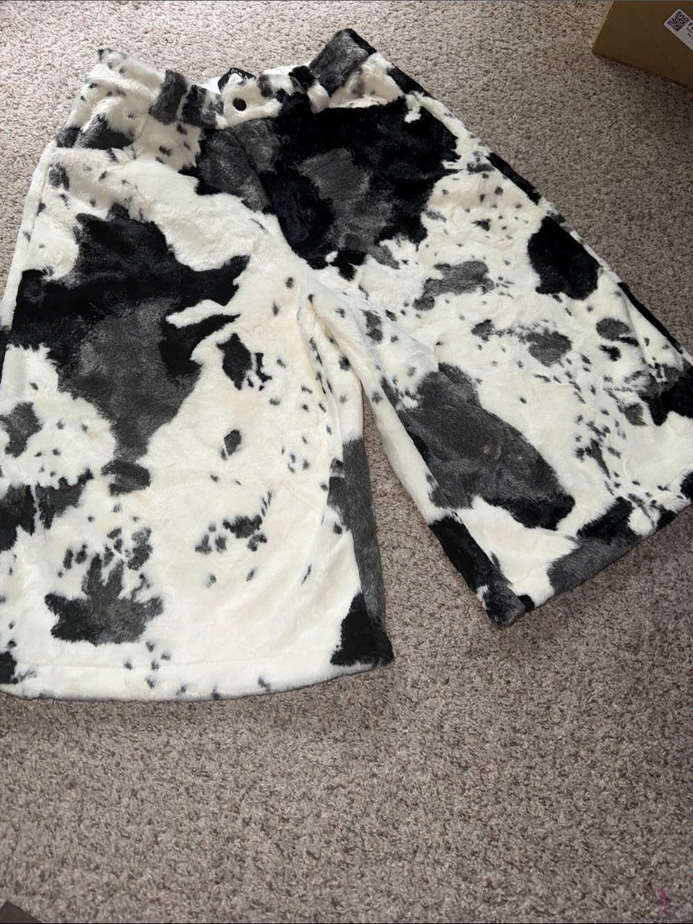 AKIRA Black & White Plush Cow-Print Athletic Shorts